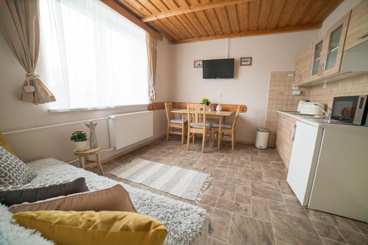 קבילדה Apartmany U Sjezdovky מראה חיצוני תמונה